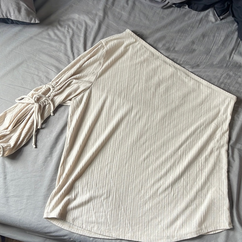 BRAND NEW one shoulder top